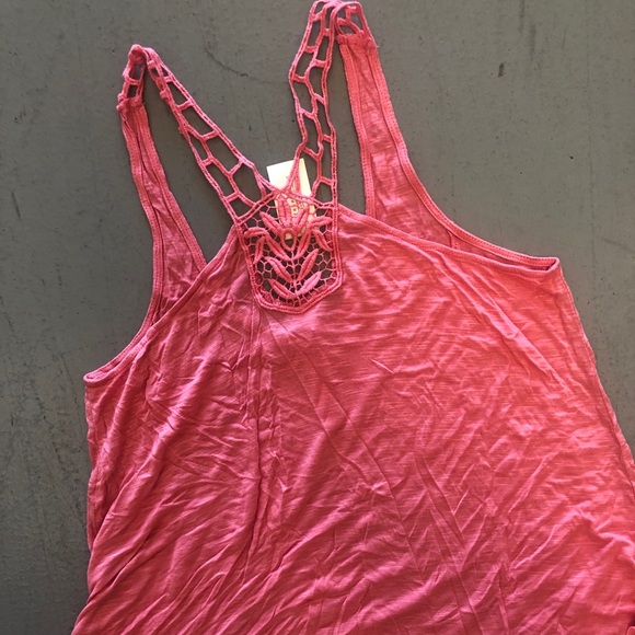 Pink tank - Picture 2 of 2